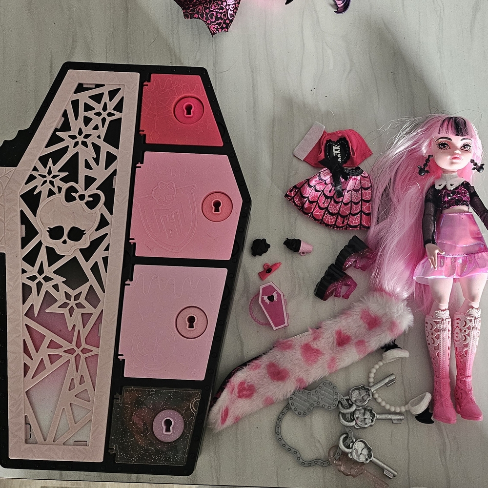 COMPLETE Skulltimate Secrets Series 2 Draculaura